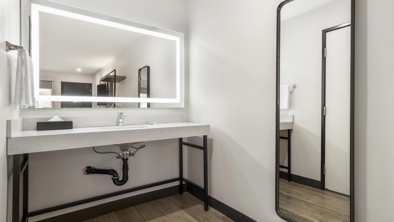 Photo of Bathroom in Bay Park