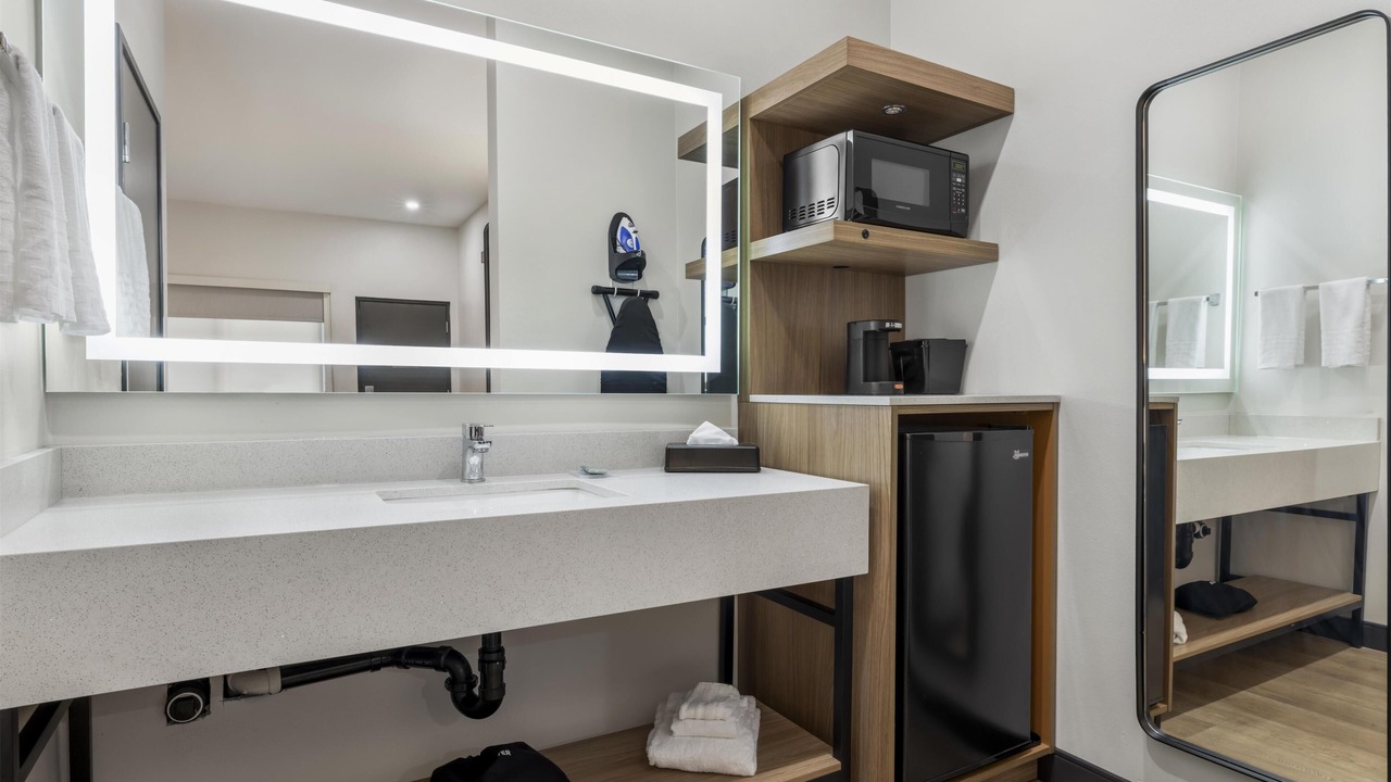 Photo of Bathroom in Bay Park