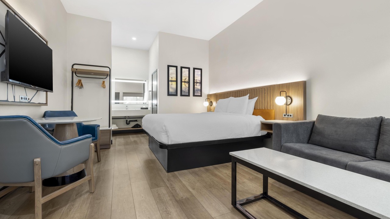 Photo of Bedroom in Bay Park