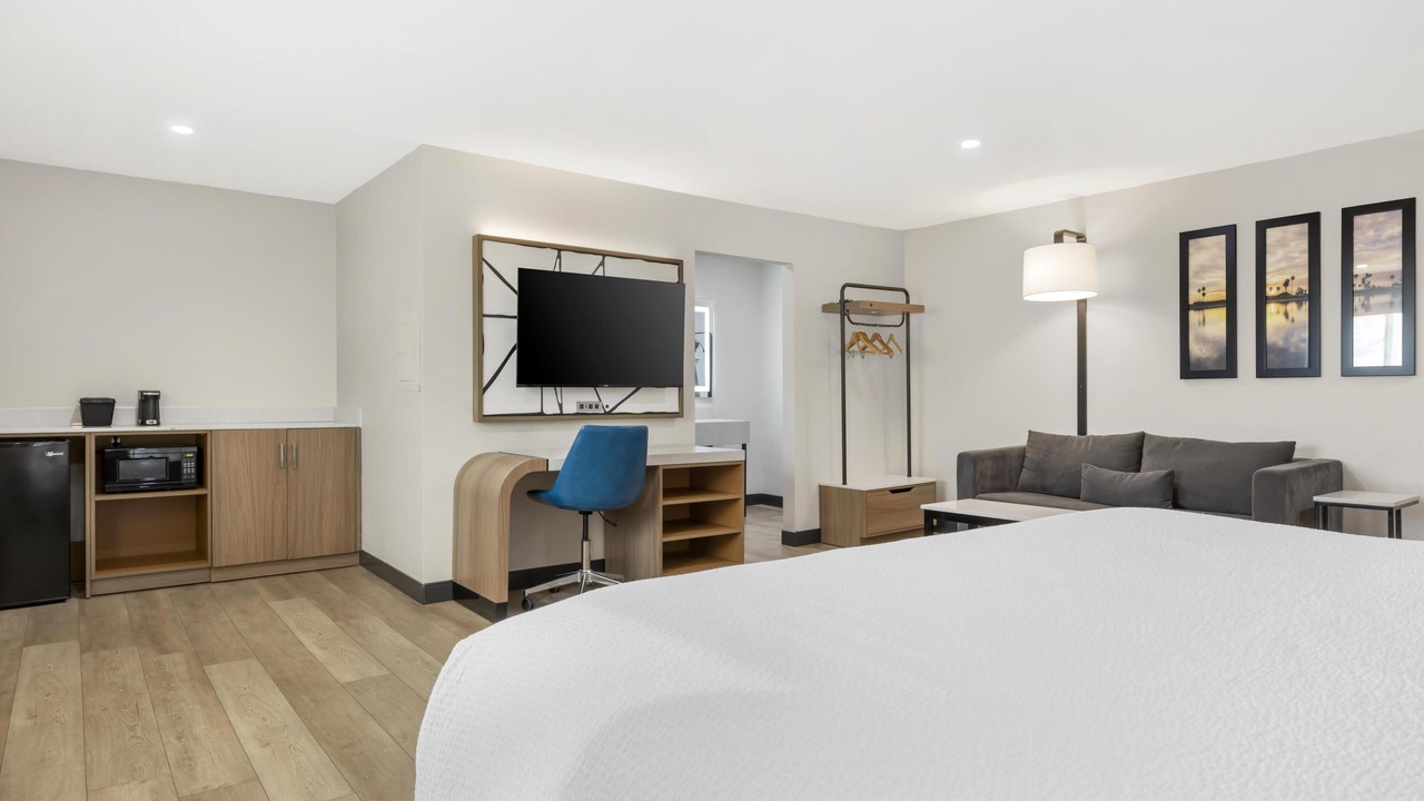 Photo of Bedroom in Bay Park