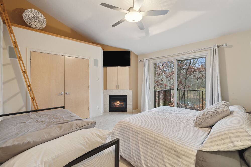 Photo of Bedroom in North Oaks