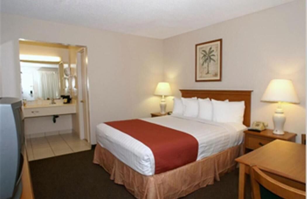 Photo of Bedroom in Clairemont