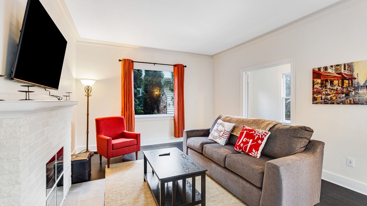 Photo of Livingroom in Wallingford