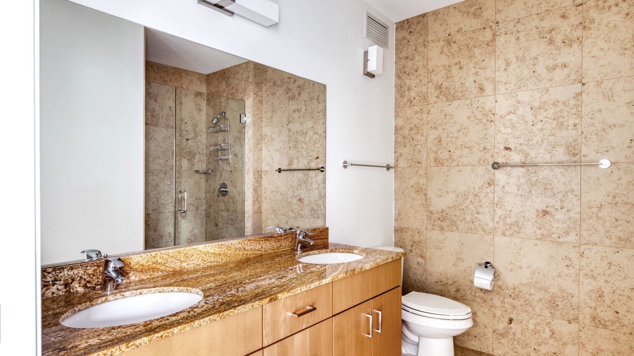 Photo of Bathroom in Streeterville