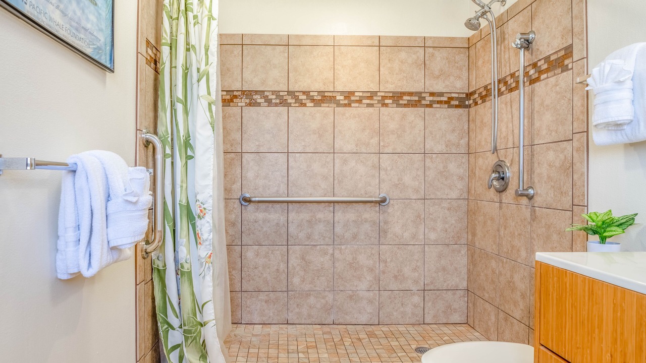 Photo of Bathroom in Maalaea