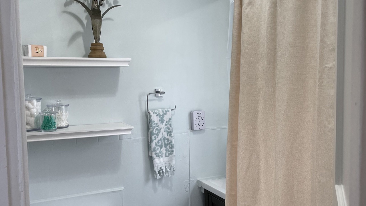 Photo of Bathroom in Mission Hills