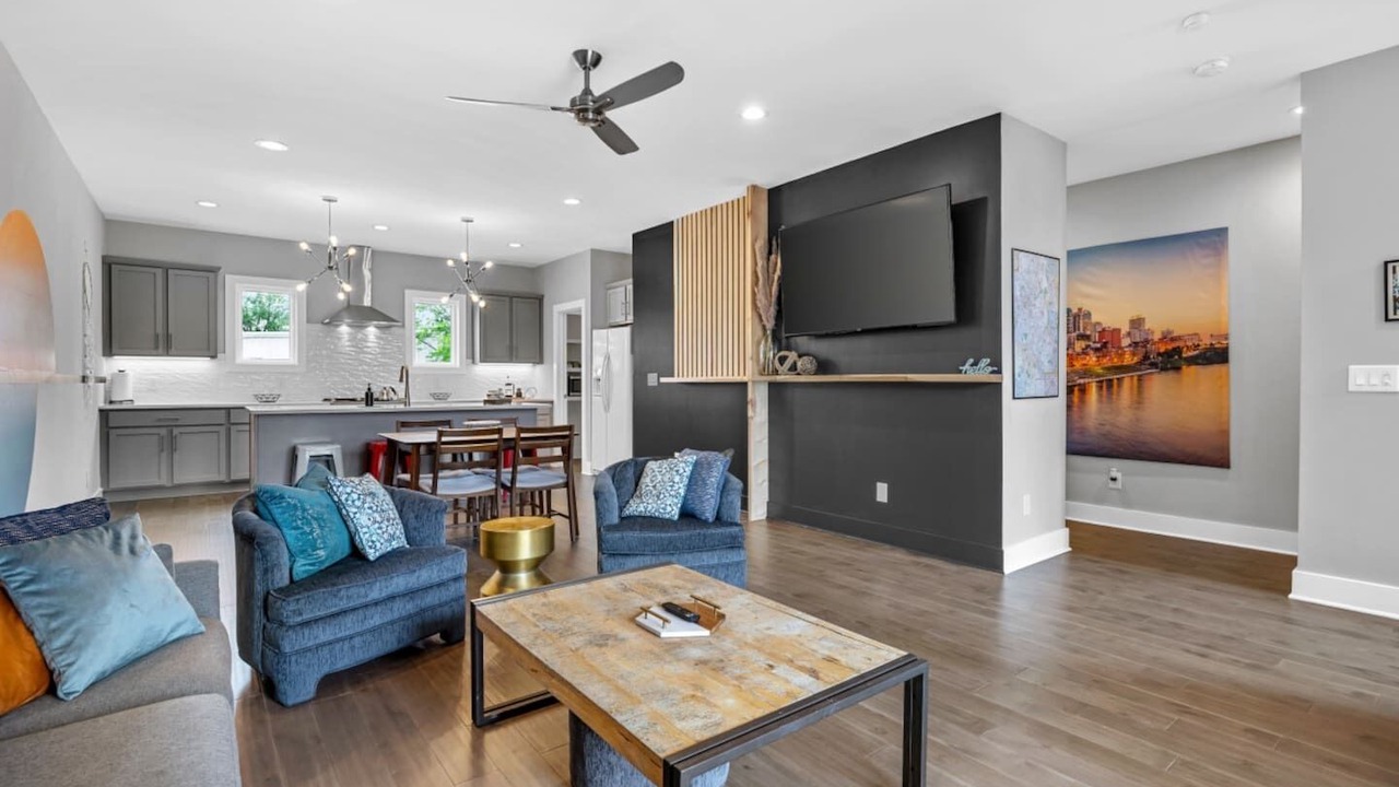 Photo of Livingroom in Katie Hill Neighborhood