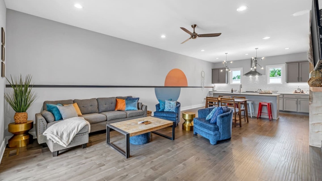 Photo of Livingroom in Katie Hill Neighborhood