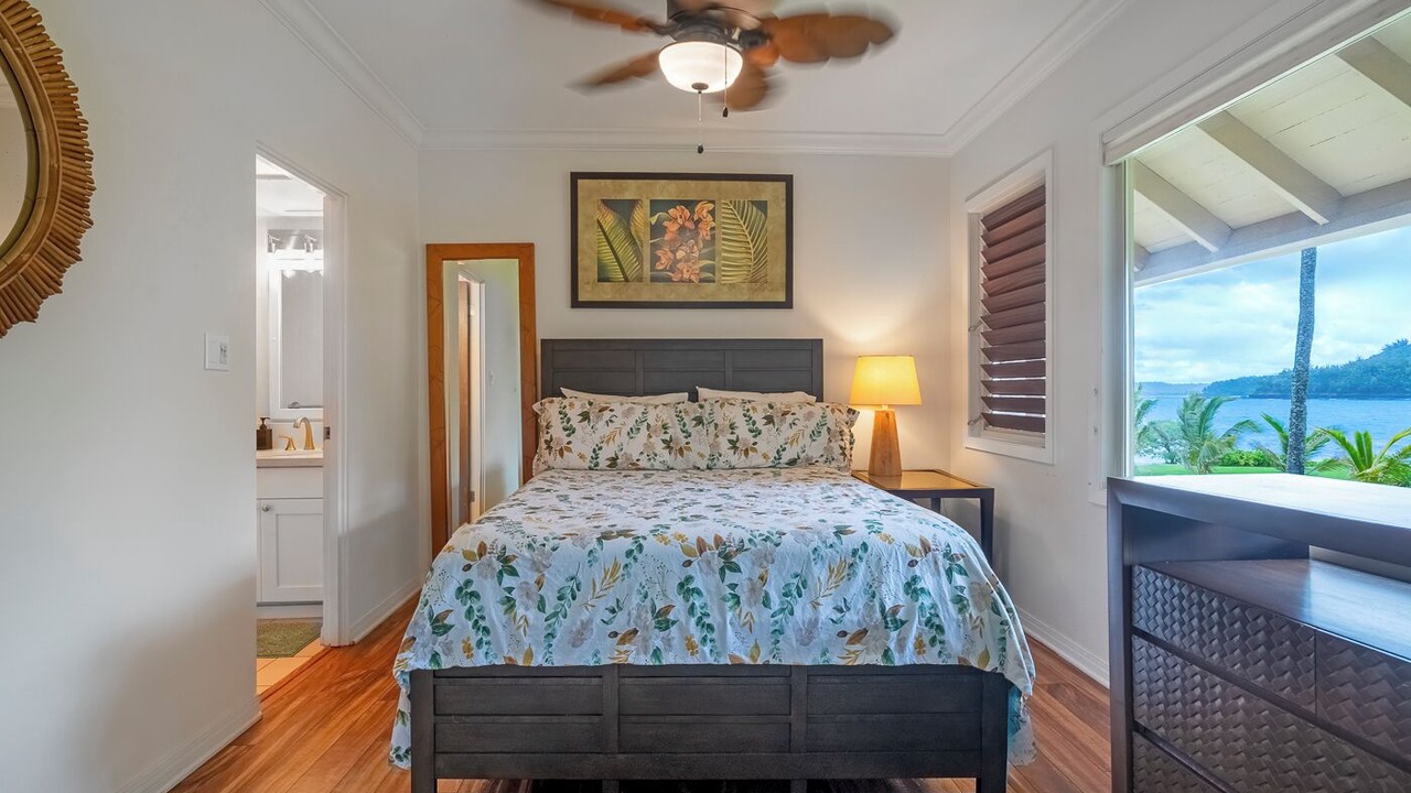 Photo of Bedroom in Wainiha