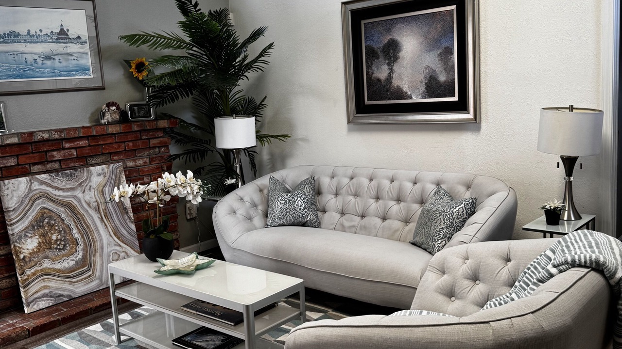 Photo of Livingroom in Clairemont