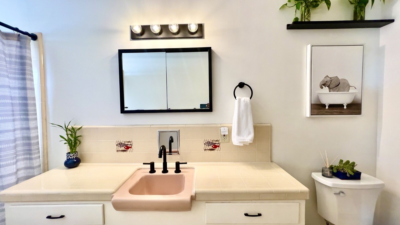 Photo of Bathroom in Harborview