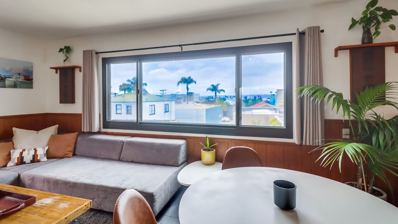 Photo of Livingroom in Harborview