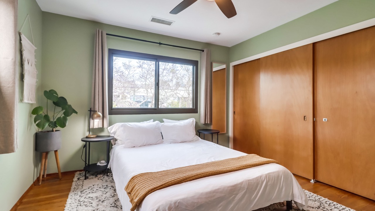 Photo of Bedroom in Harborview