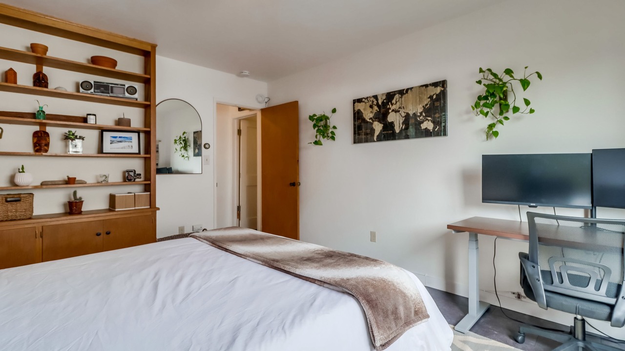 Photo of Bedroom in Harborview