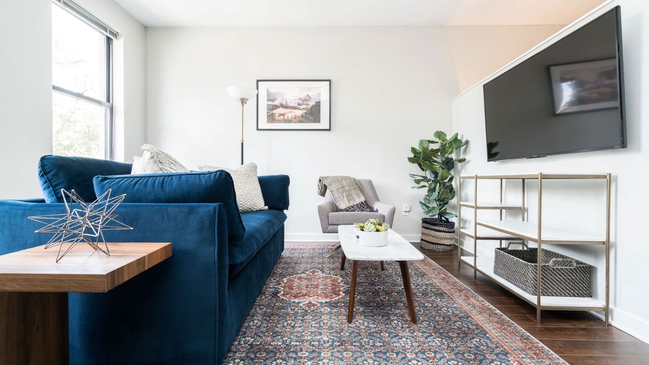Photo of Livingroom in Music Row