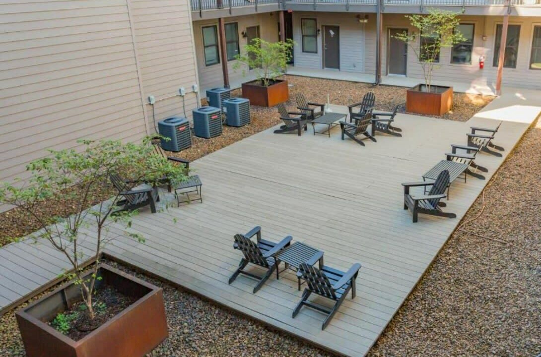 Photo of Outdoor in Music Row