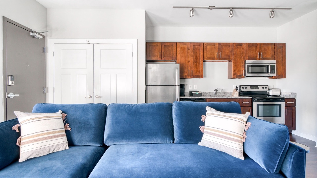 Photo of Livingroom in Music Row