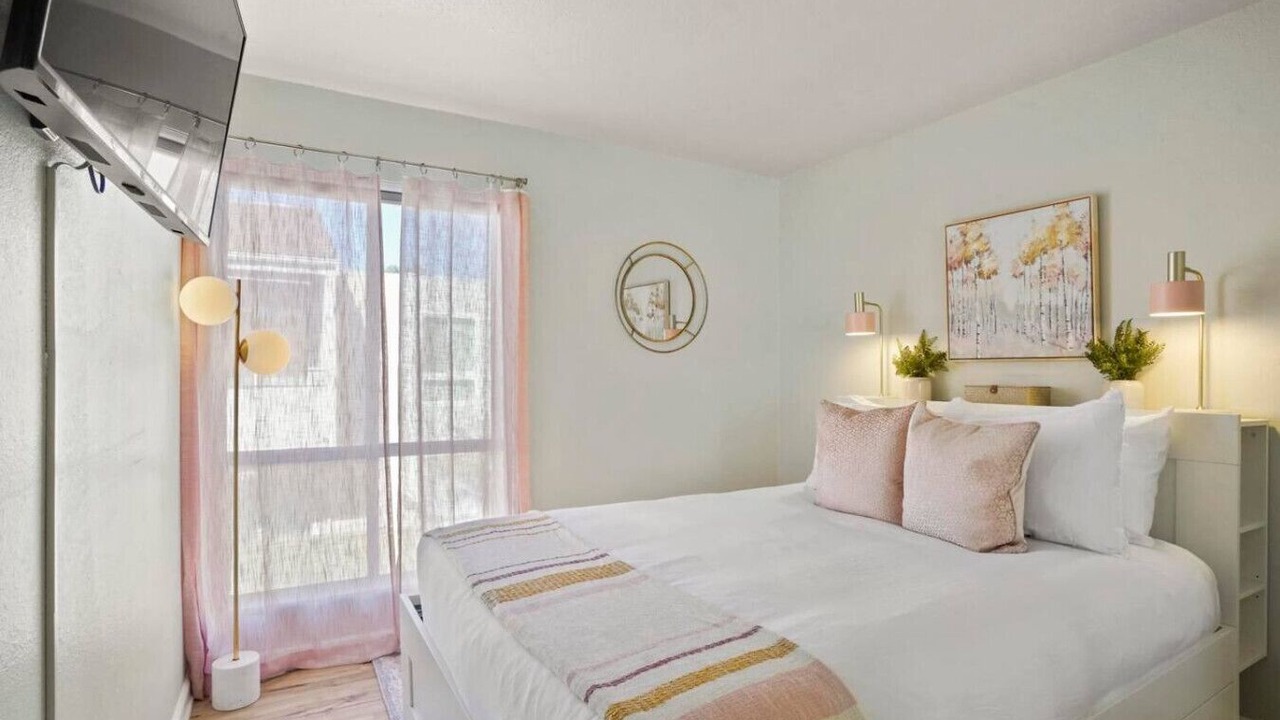 Photo of Bedroom in Serra Mesa