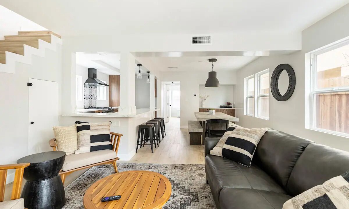 Photo of Livingroom in Crown Point