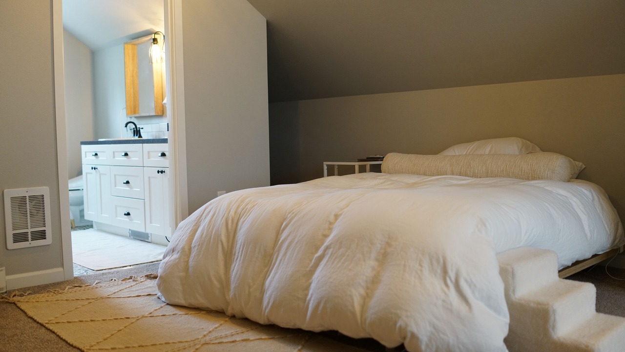 Photo of Bedroom in Everett