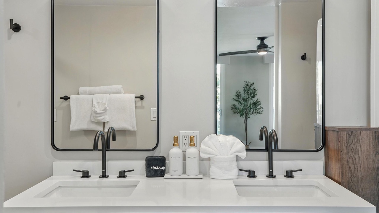 Photo of Bathroom in Crown Point