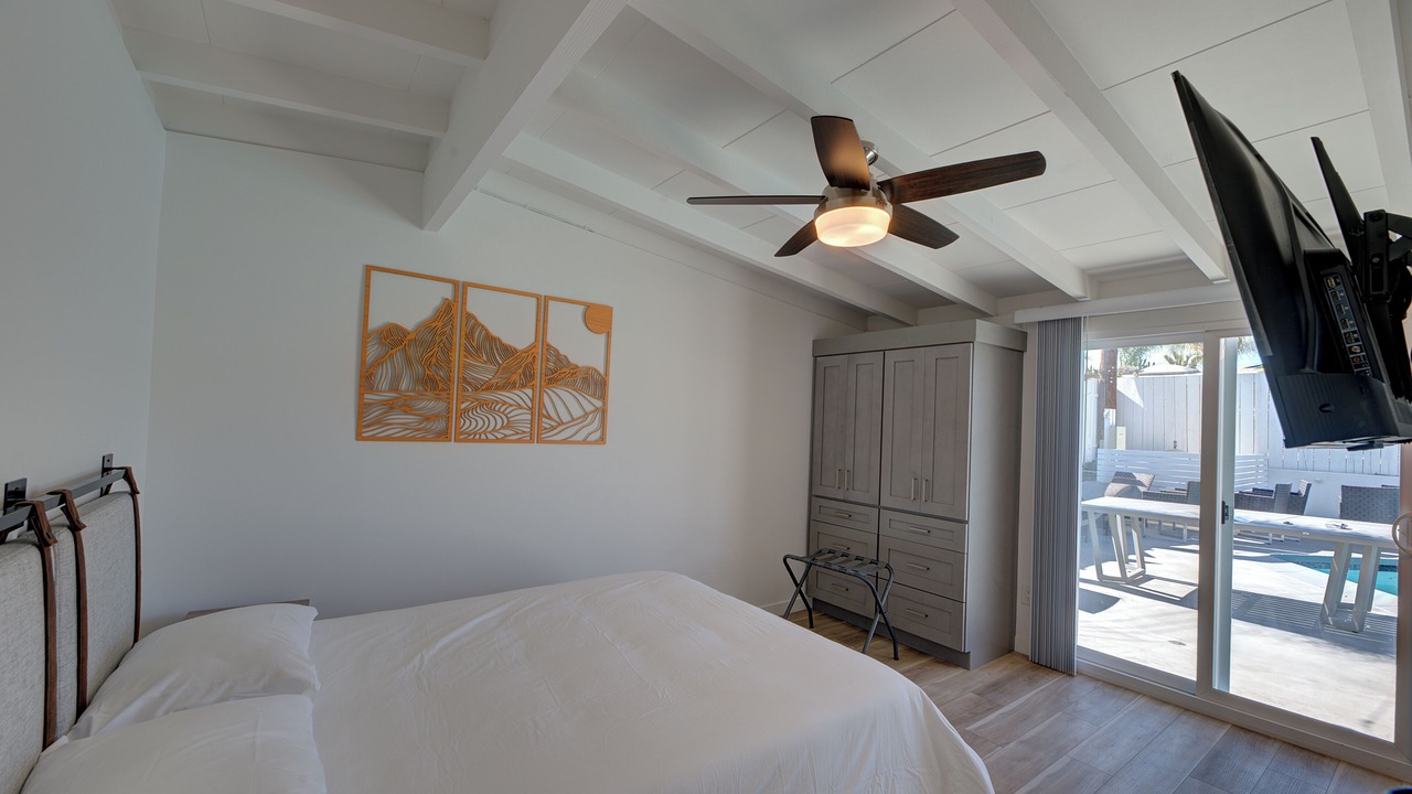 Photo of Bedroom in Bay Park