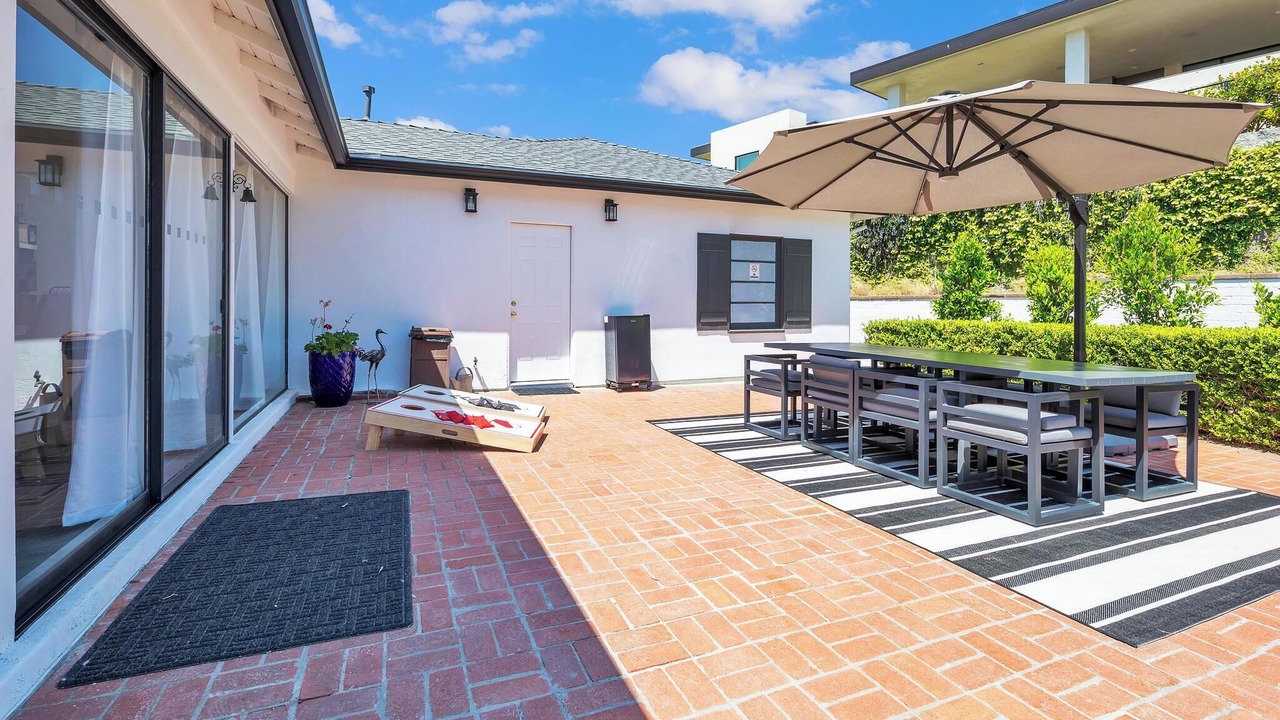 Photo of Bedroom in La Jolla Shores