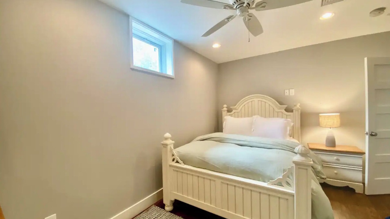 Photo of Bedroom in Greentown