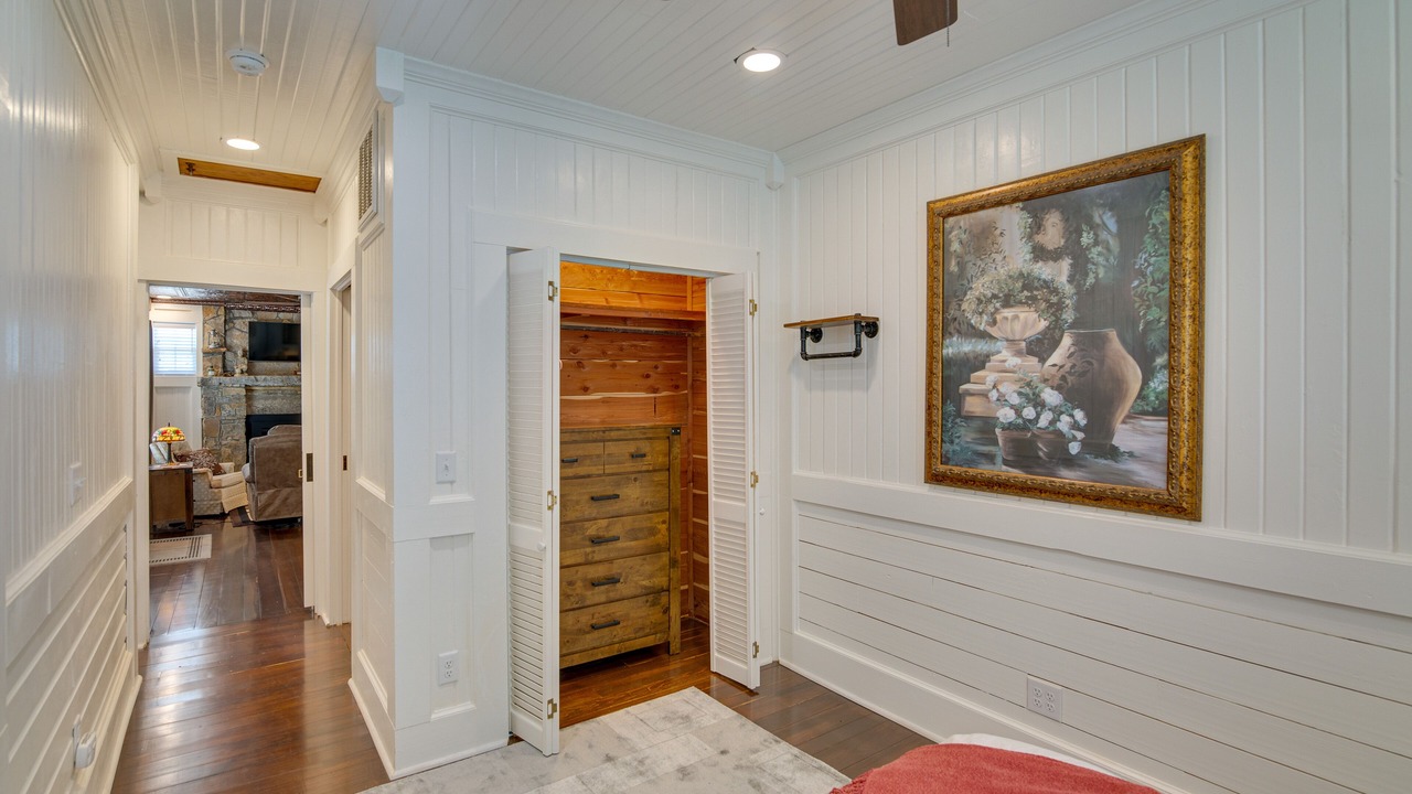 Photo of Bedroom in Lewisburg