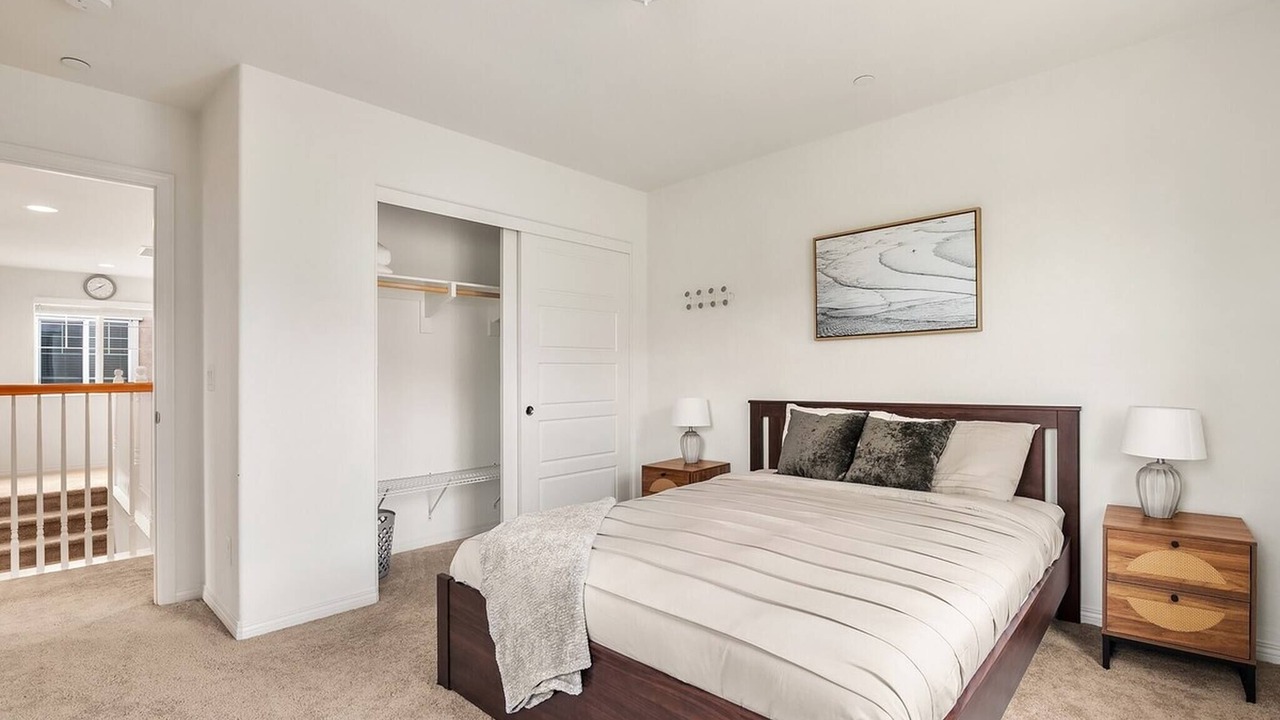 Photo of Bedroom in Allied Gardens