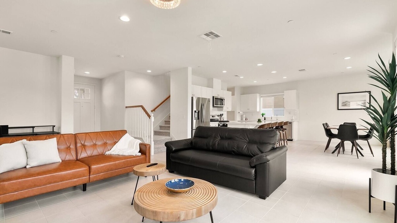 Photo of Livingroom in Allied Gardens