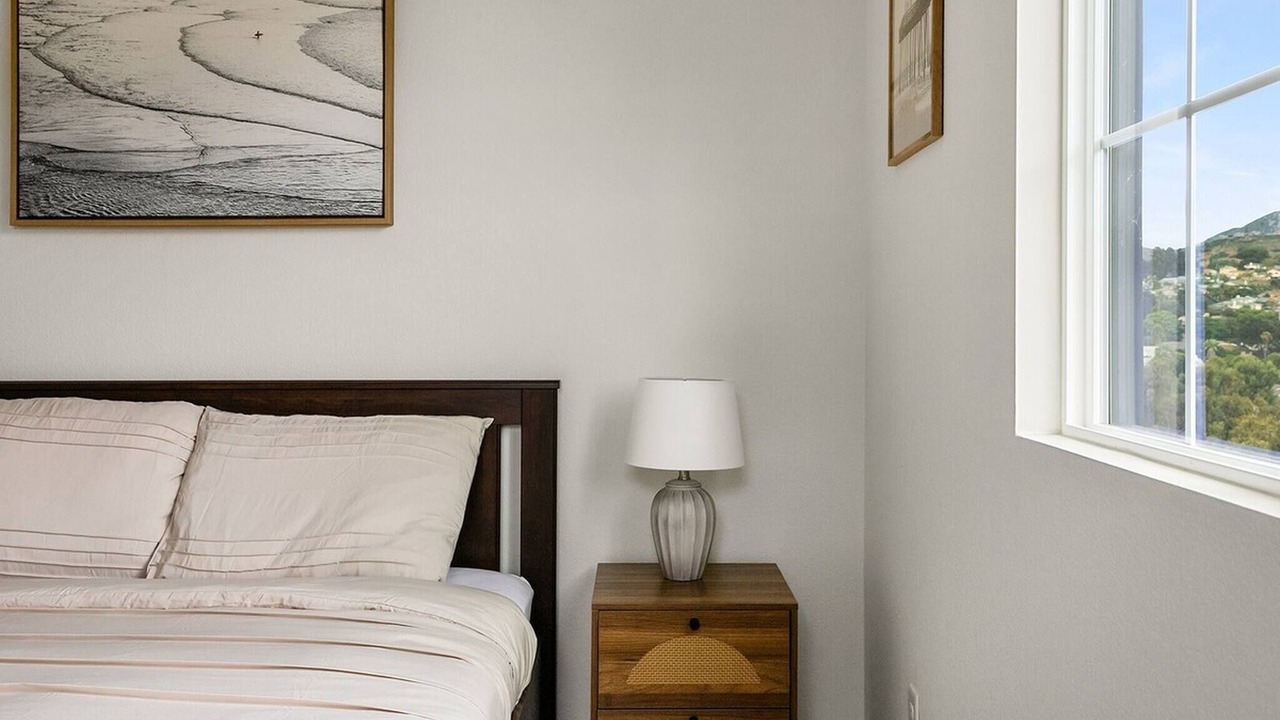 Photo of Bedroom in Allied Gardens