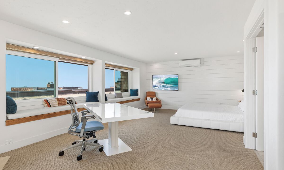 Photo of Bedroom in Del Mar Heights