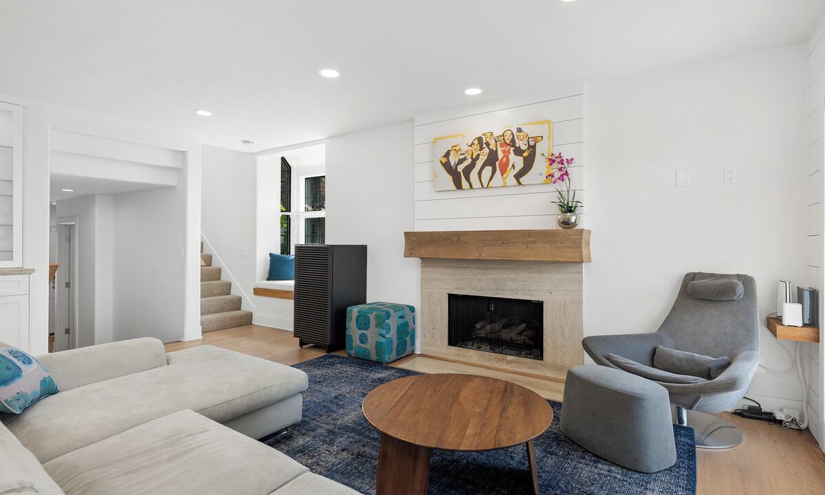 Photo of Livingroom in Del Mar Heights