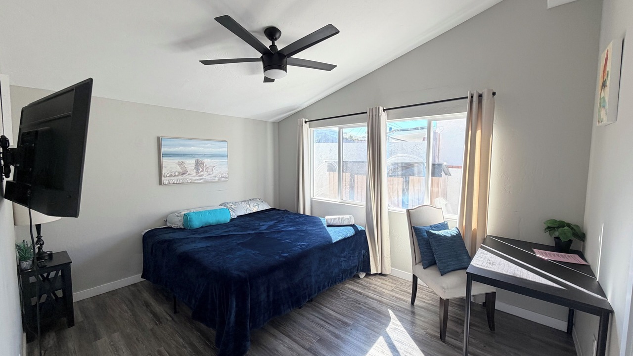 Photo of Bedroom in Allied Gardens