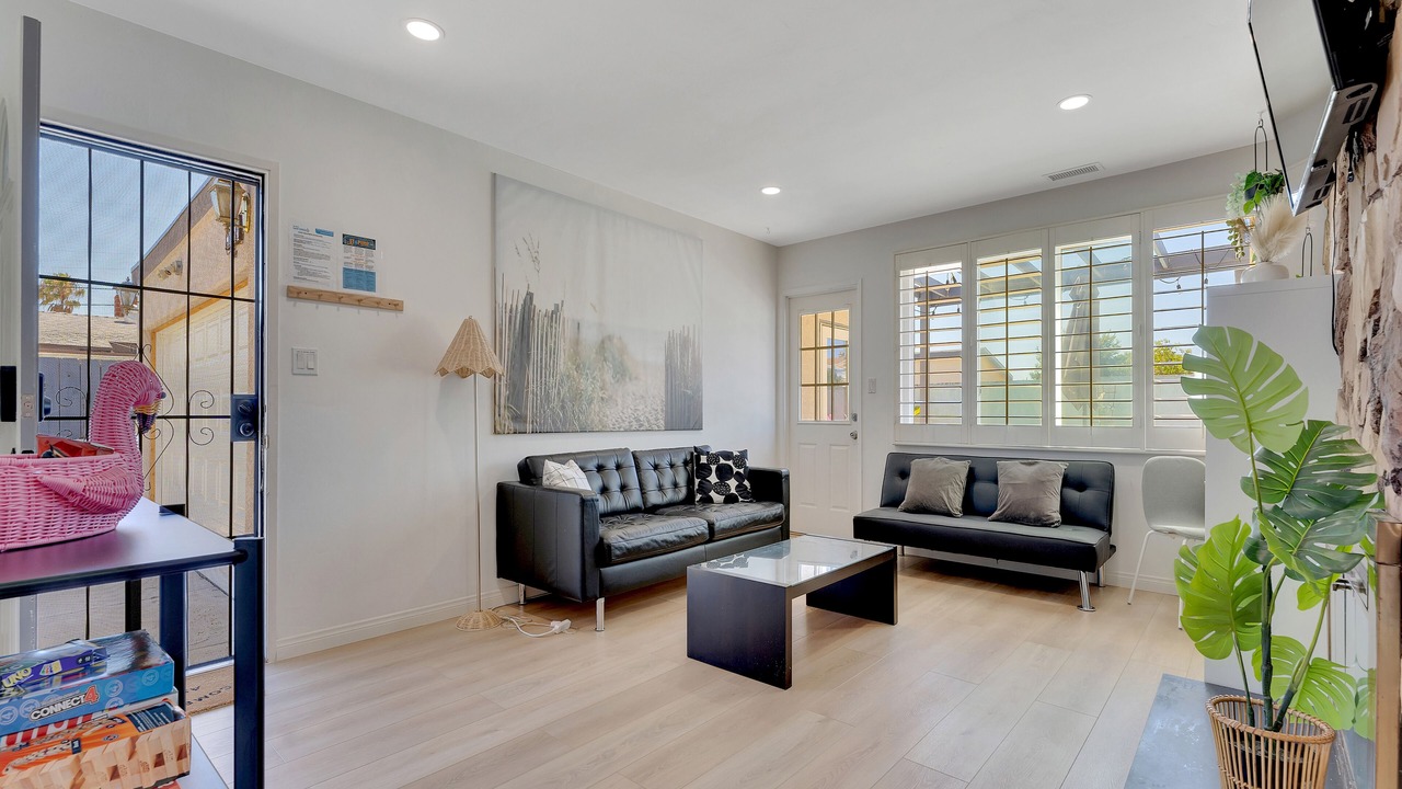 Photo of Livingroom in North Clairemont