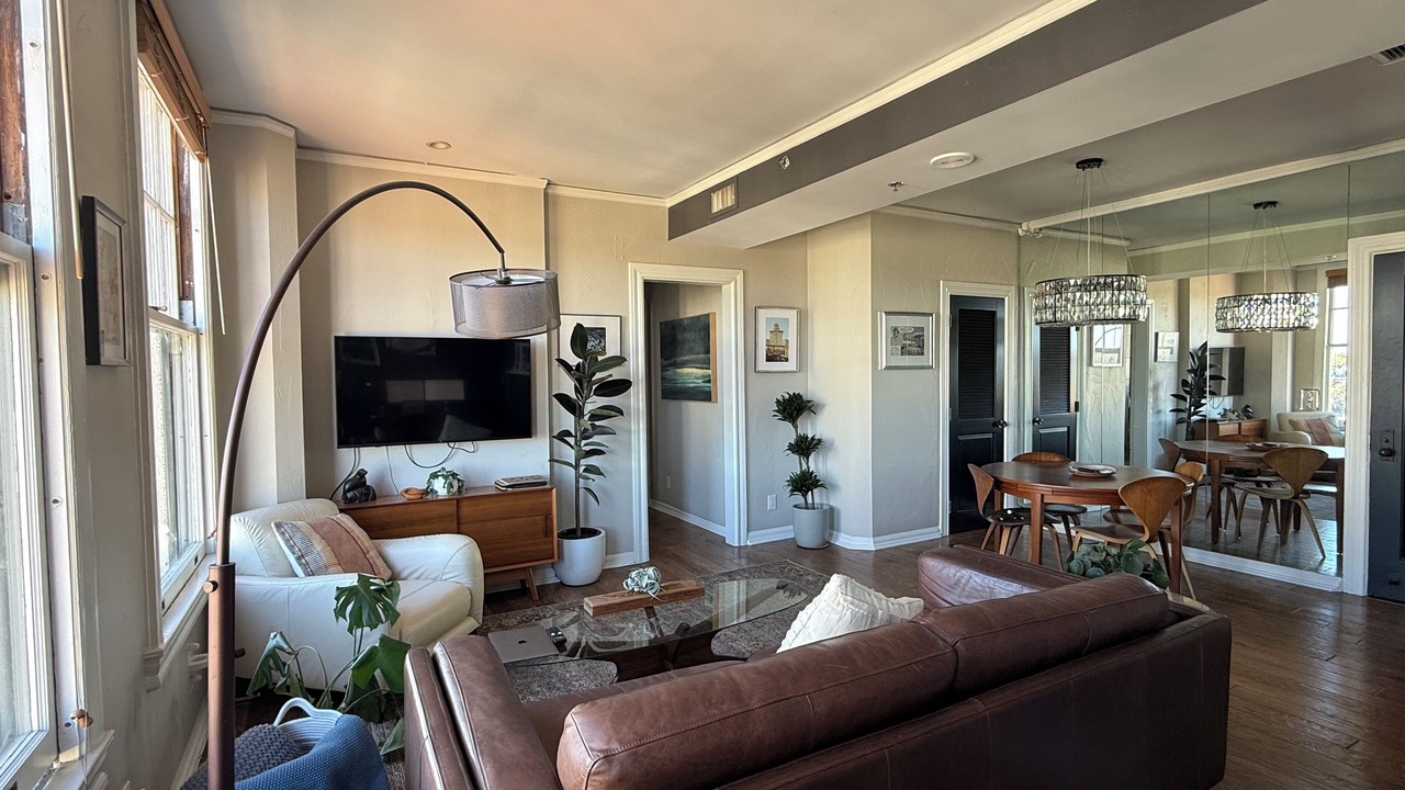 Photo of Livingroom in Civic Core