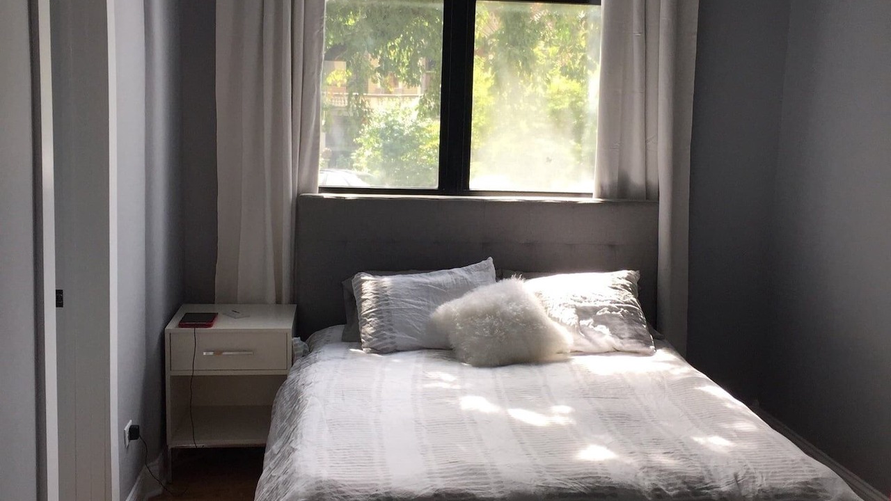 Photo of Bedroom in Old Town Triangle
