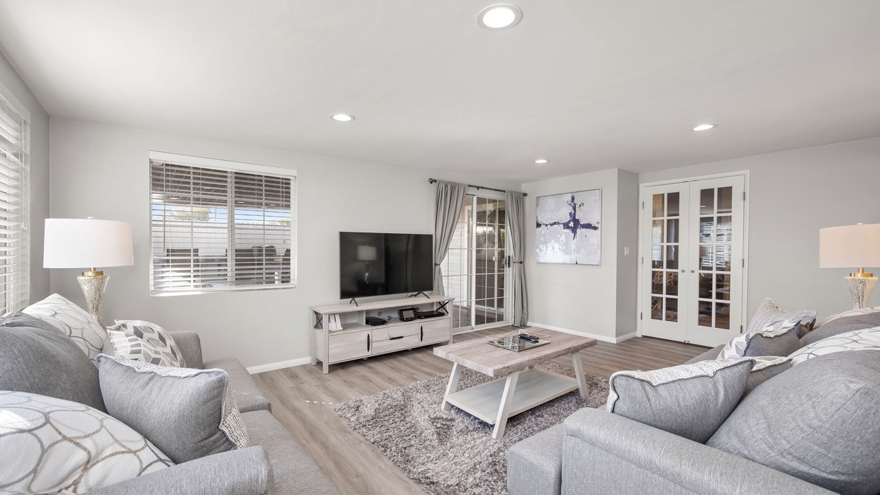 Photo of Livingroom in Serra Mesa