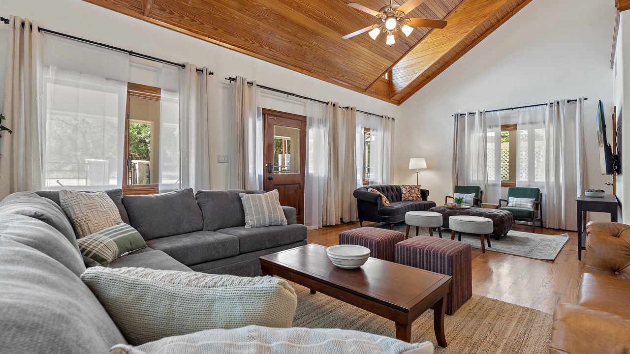 Photo of Livingroom in Seguin