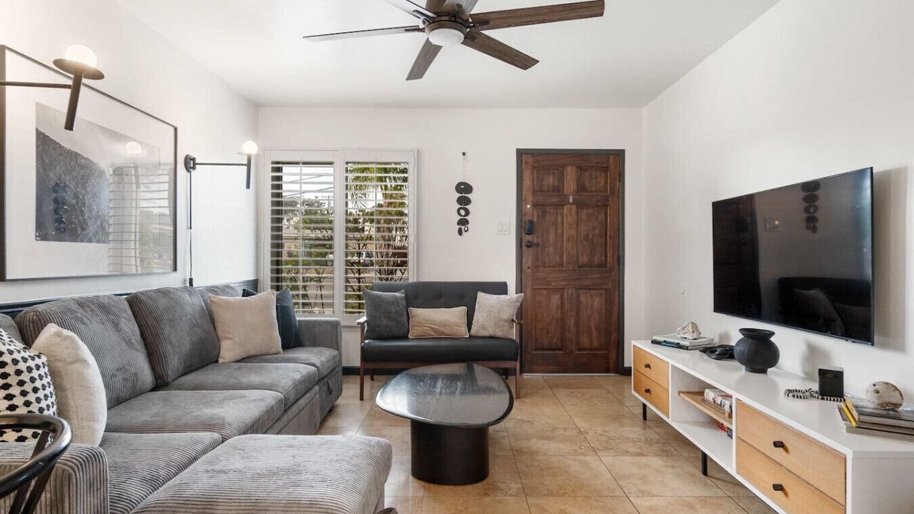 Photo of Livingroom in North Clairemont
