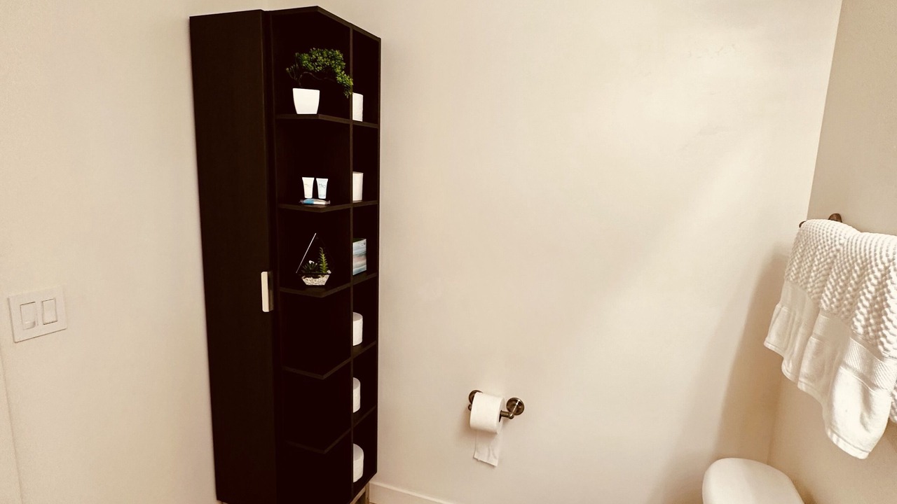Photo of Bathroom in Smart Corner