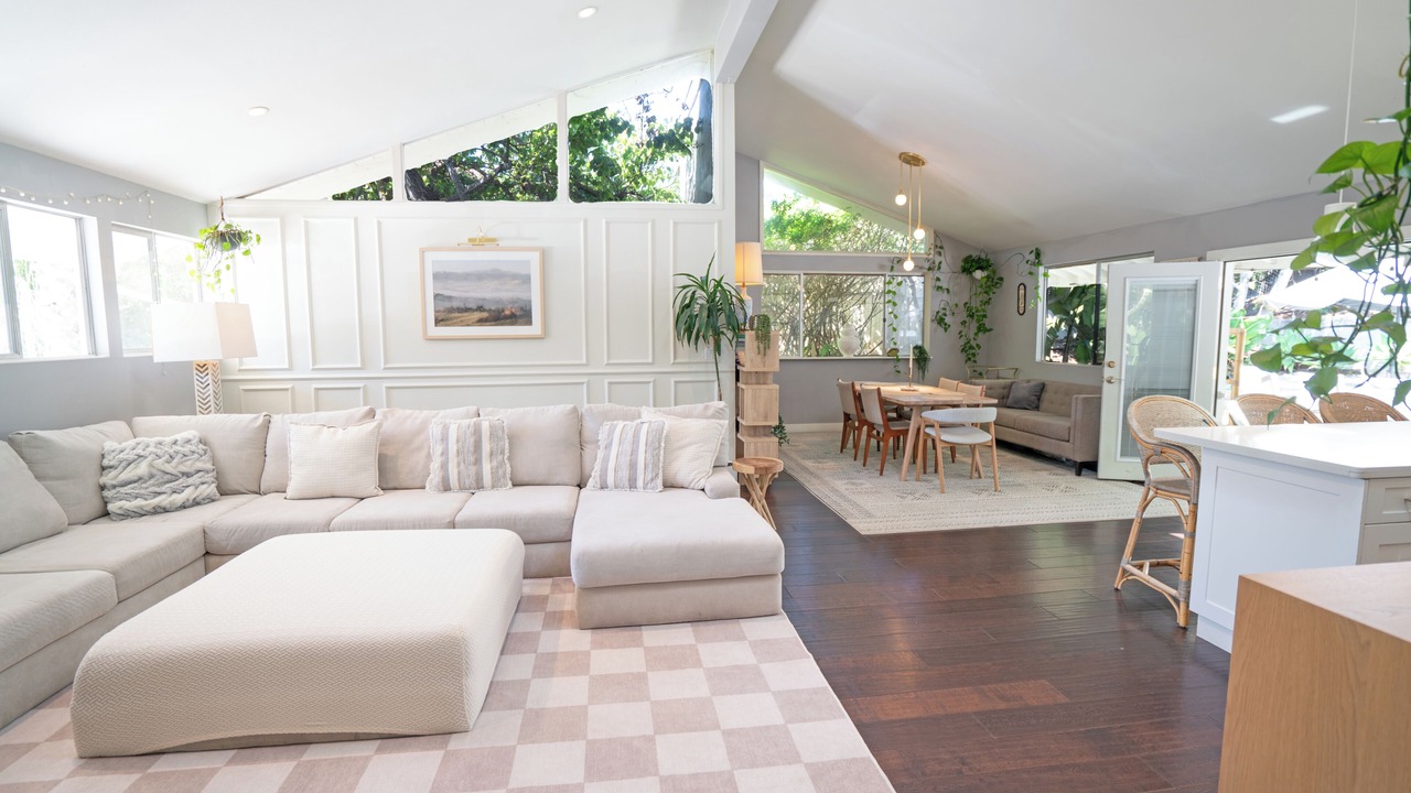 Photo of Livingroom in University City