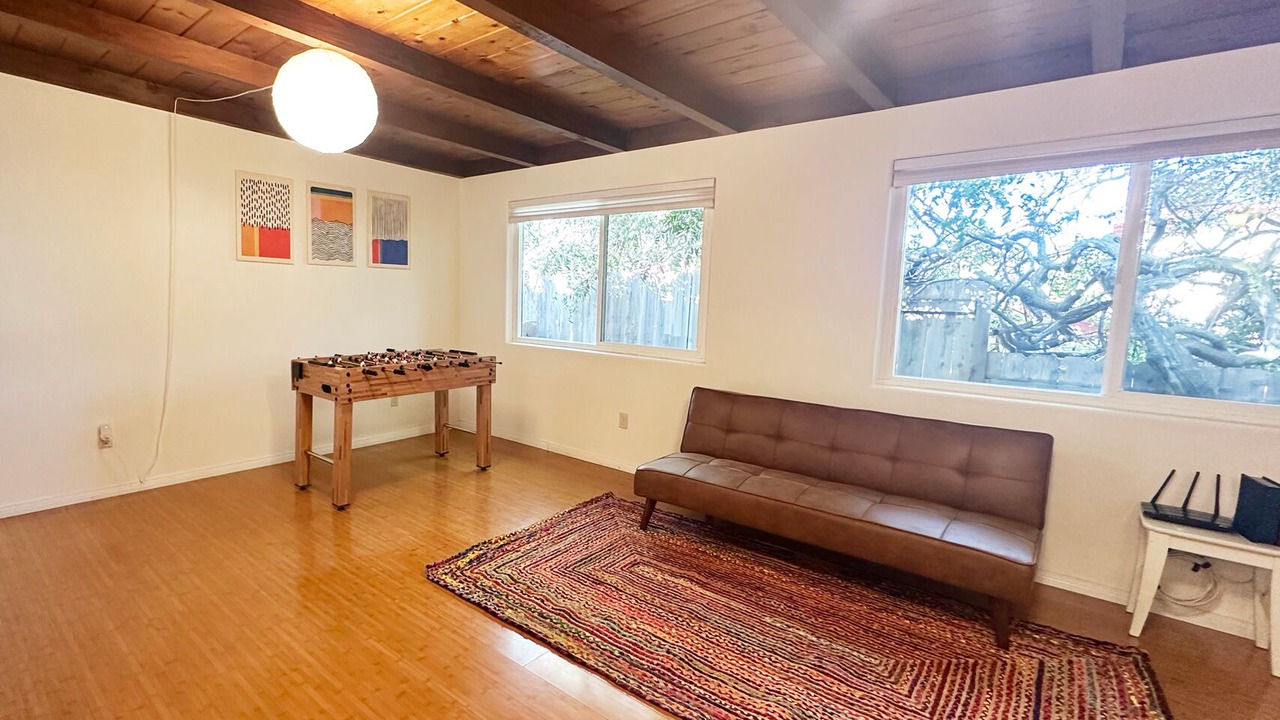 Photo of Livingroom in University City