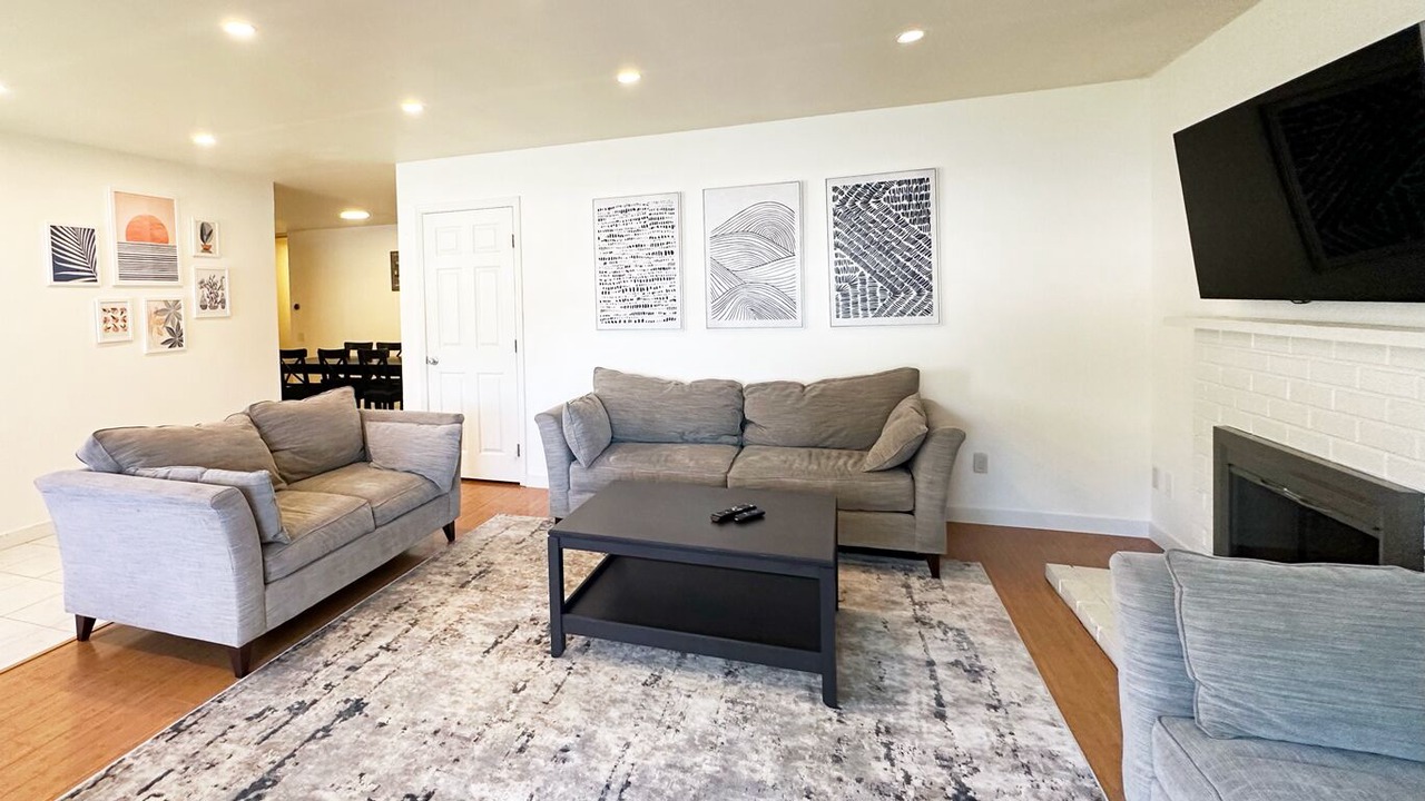 Photo of Livingroom in University City