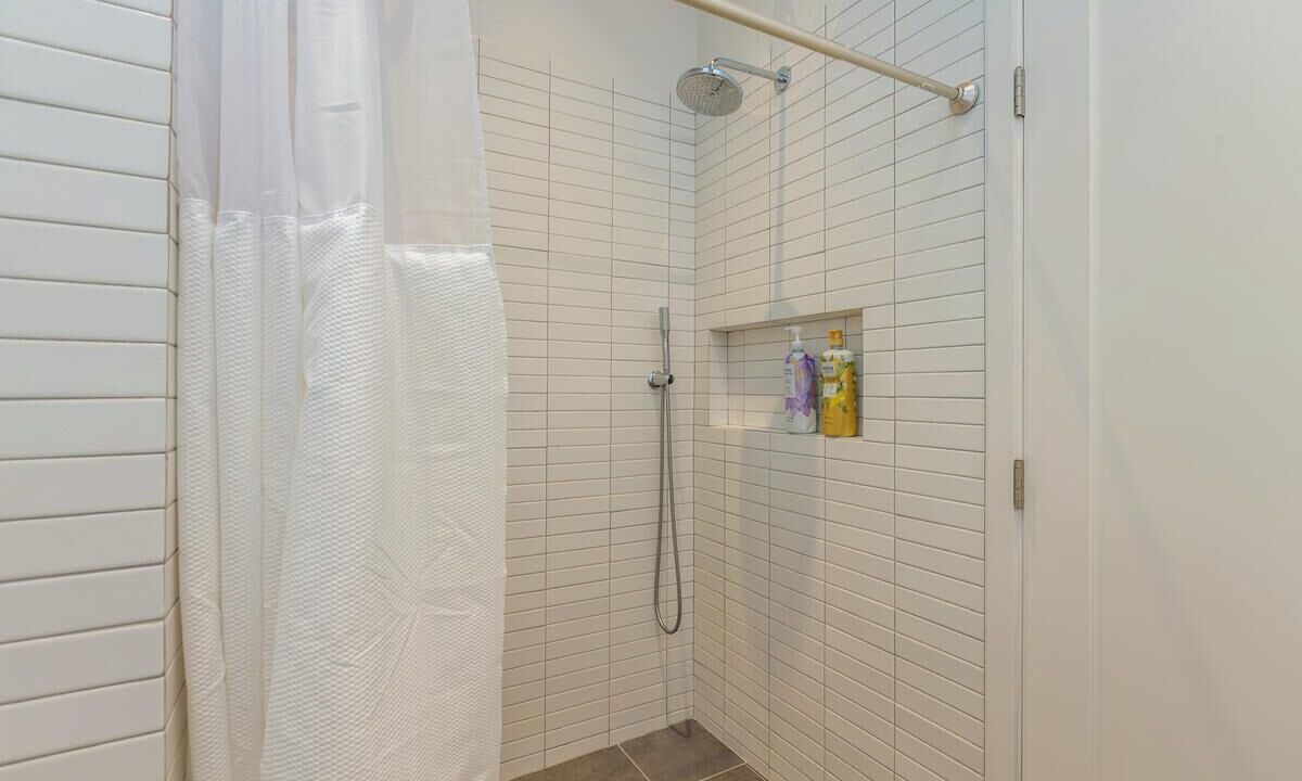 Photo of Bathroom in Wainiha