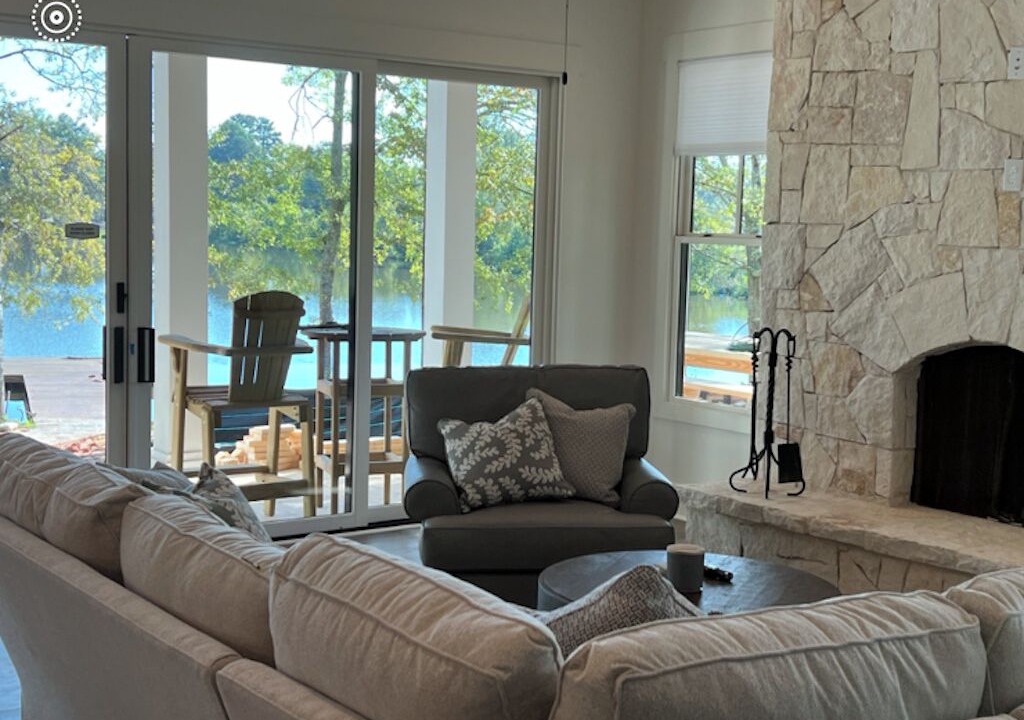 Photo of Livingroom in Eatonton