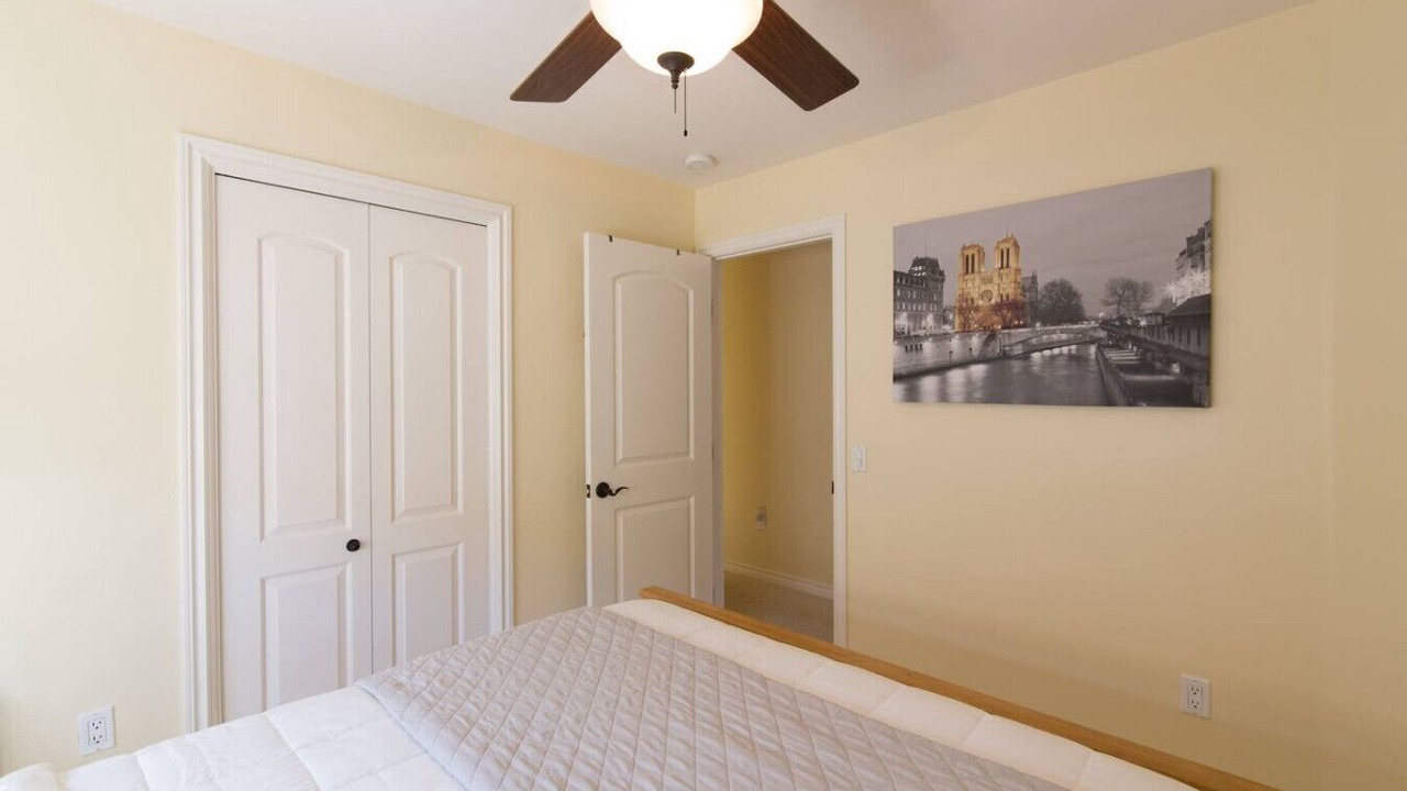 Photo of Bedroom in Crown Point