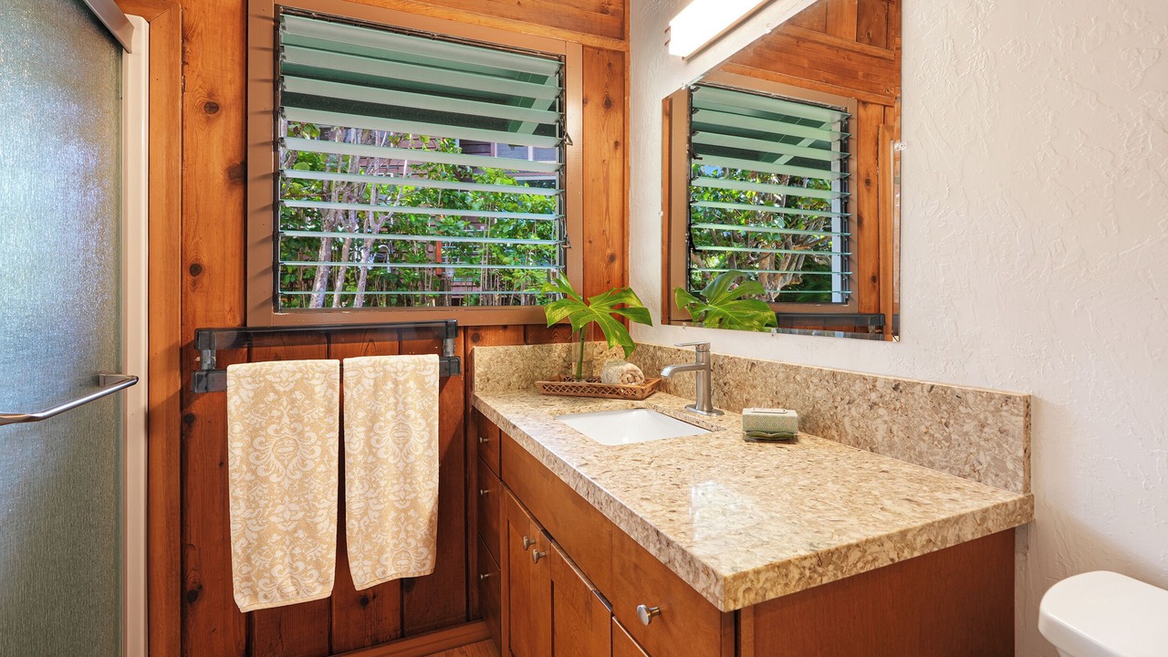 Photo of Bathroom in Wainiha