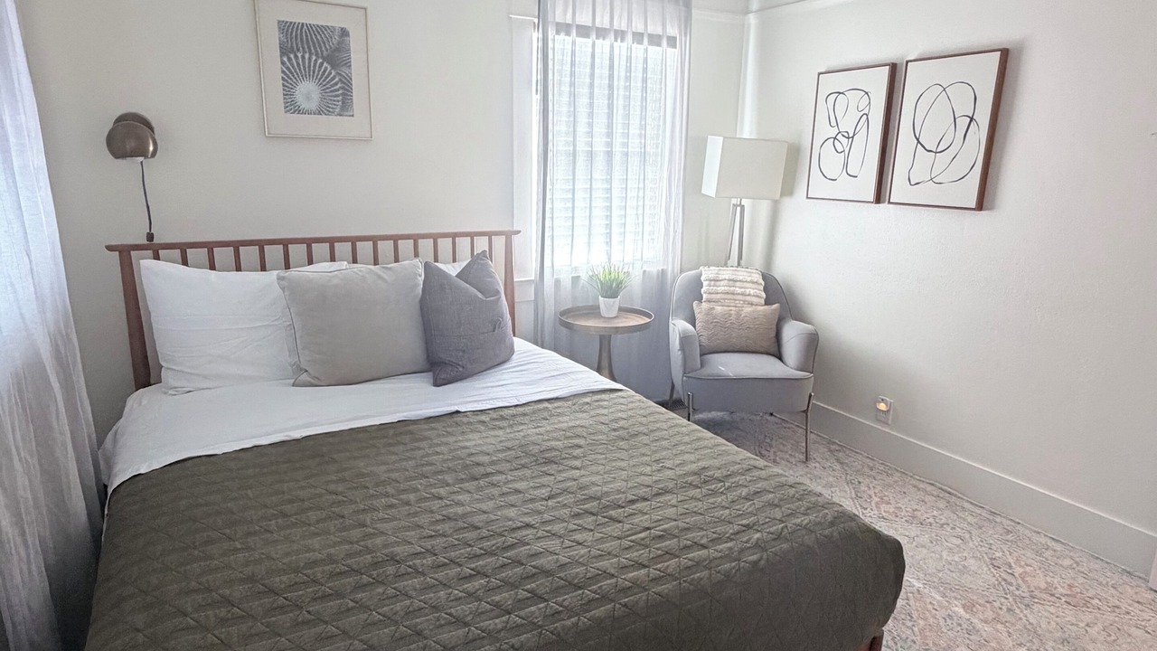 Photo of Bedroom in University Heights
